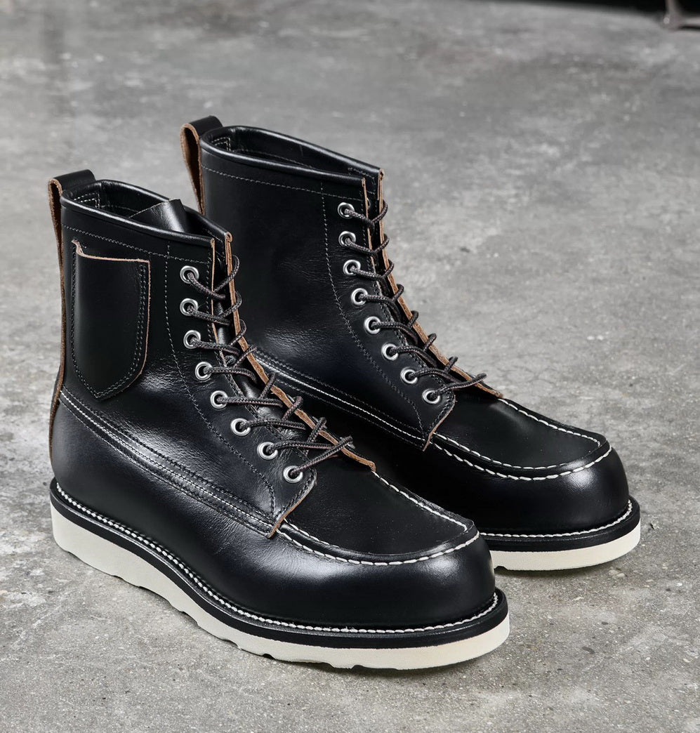 1105 Moc Toe Boots with Shaft Pocket