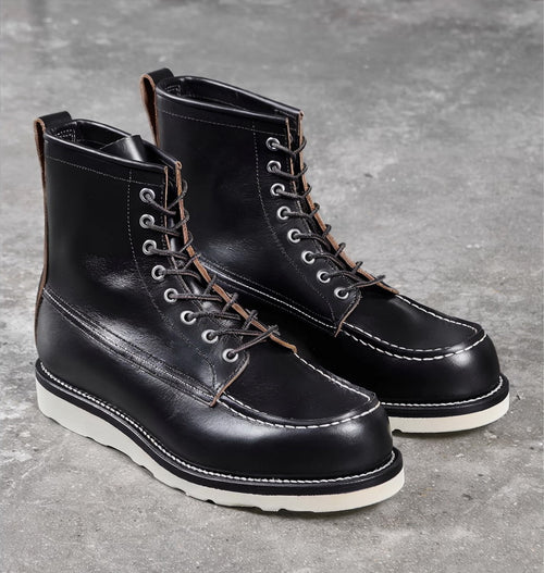 1105 Moc Toe Boots with Shaft Pocket