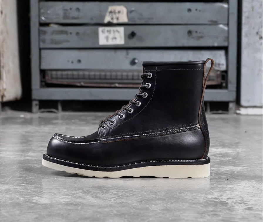 1105 Moc Toe Boots with Shaft Pocket