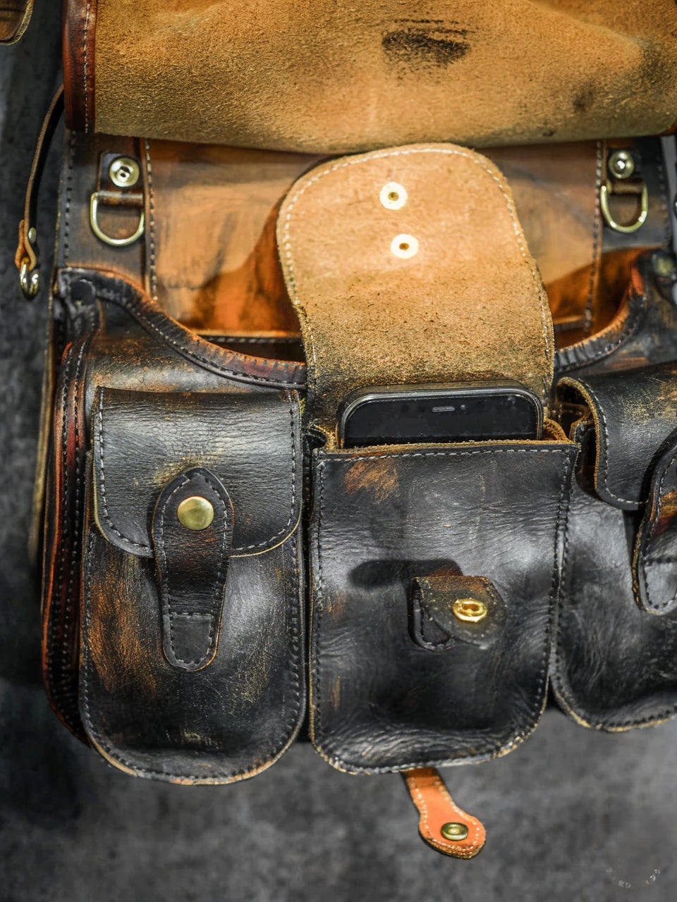 Huntsman Bag Hand Distressed Leather